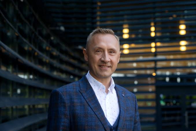 PHRONESIS vadovų akademijos® Treneris Tomas Stonys: „sporte man sakydavo – sulėtėk, kad pagreitėtum, – ta pati taisyklė galioja ir versle